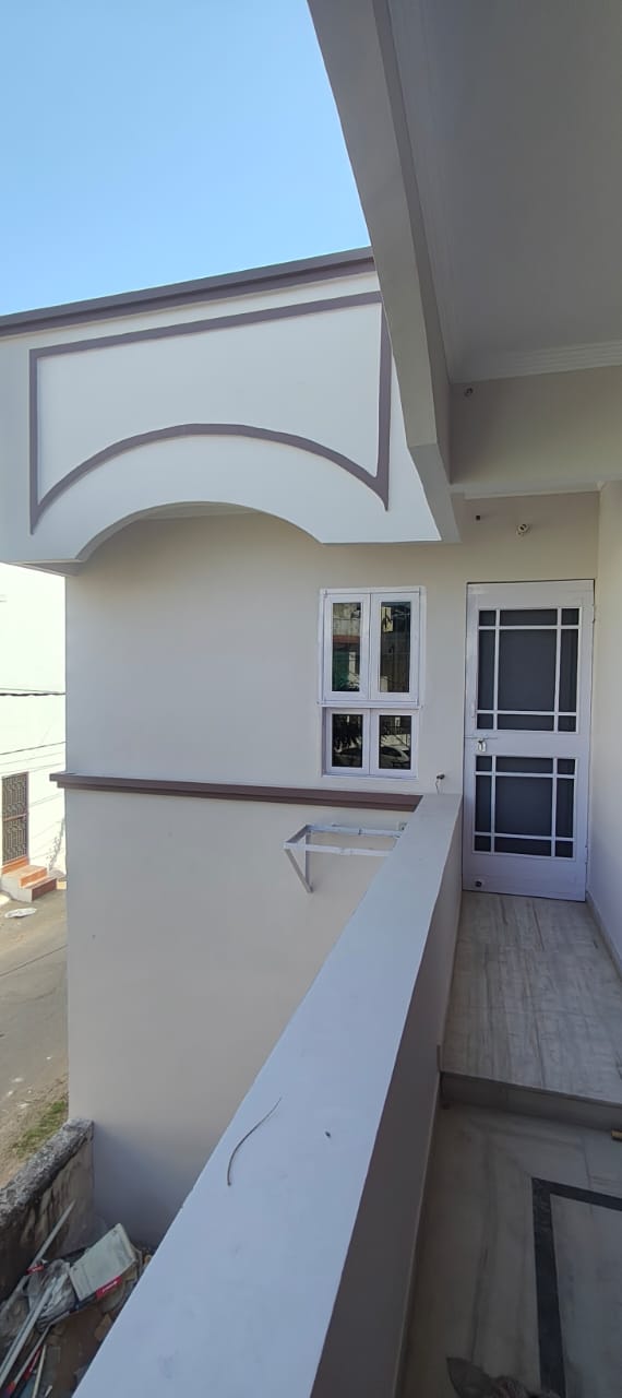 small-photo