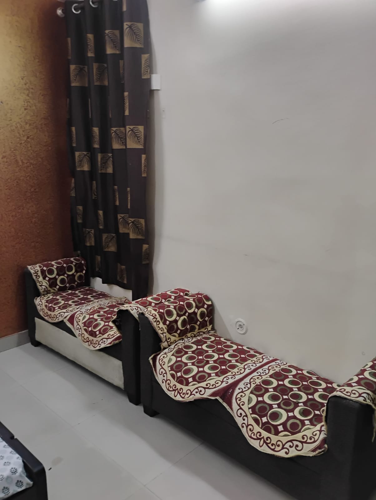 Fully furnished flat for rent in vivek vihar metro-Vivek Vihar Metro Station-Jaipur