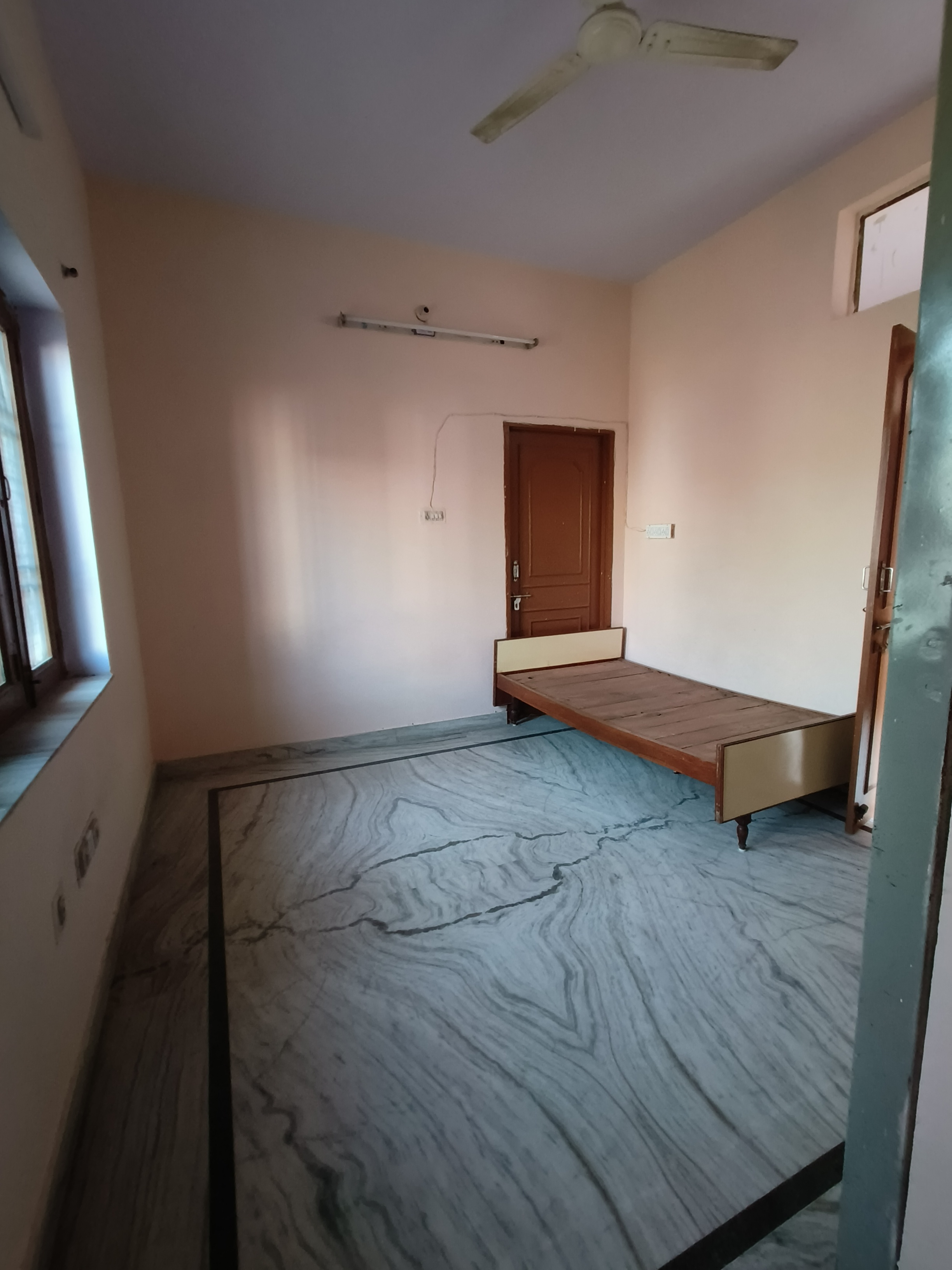 2 room set in poash locality near to heart of city-J L N Marg-Jaipur