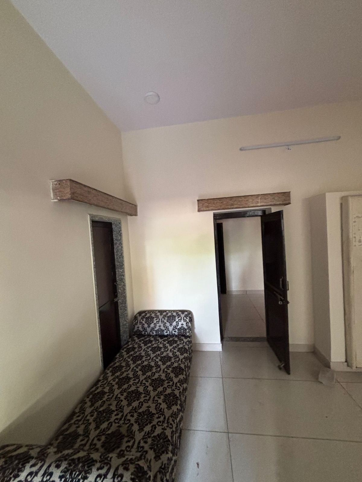 2 BHK Semi Furnished House Portion for Rent in Bajaj nagar-Bajaj Nagar-Jaipur