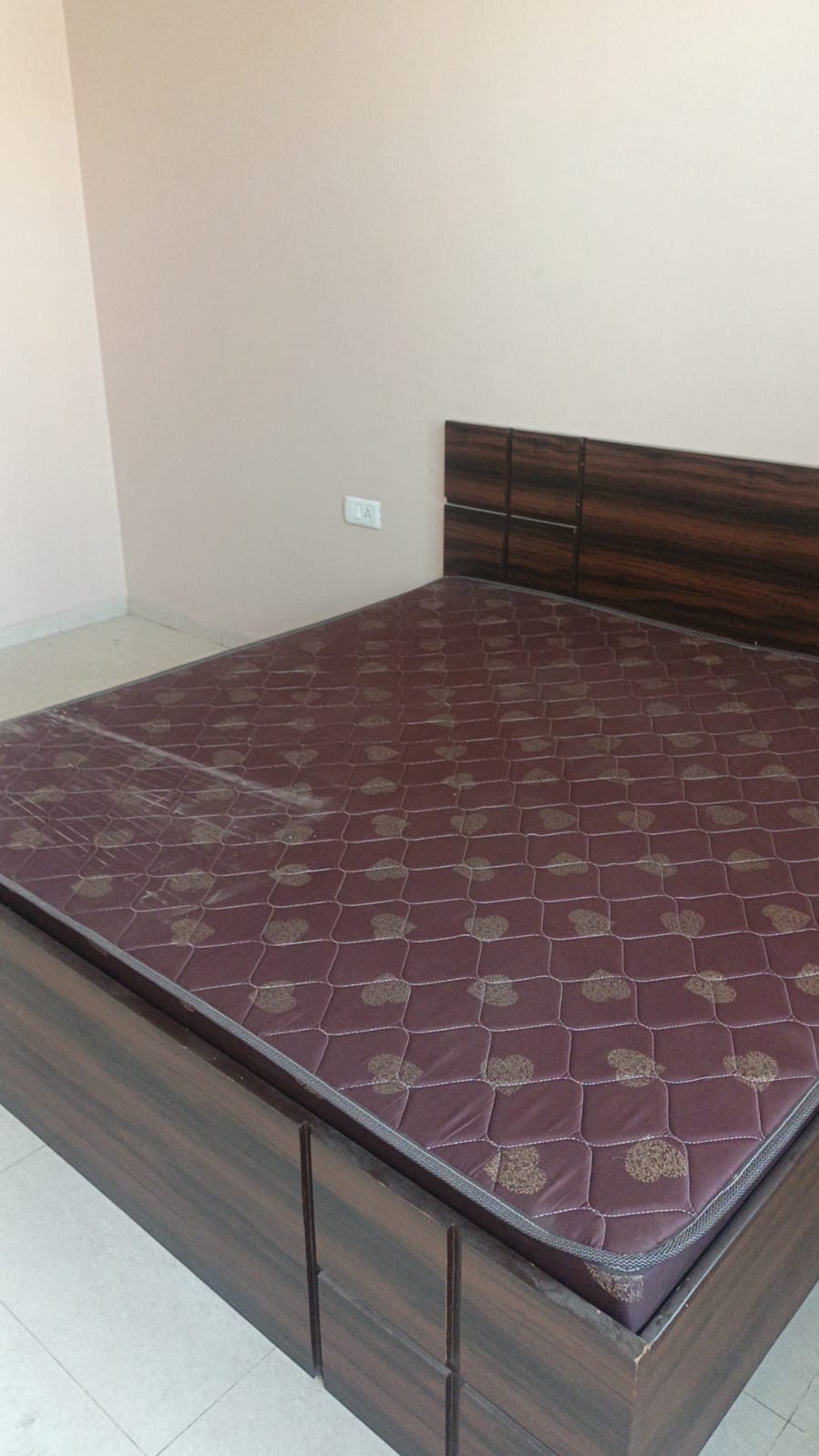 3 BHK Semi Furnished Flat for Rent in Sodala Jaipur-Sodala-Jaipur